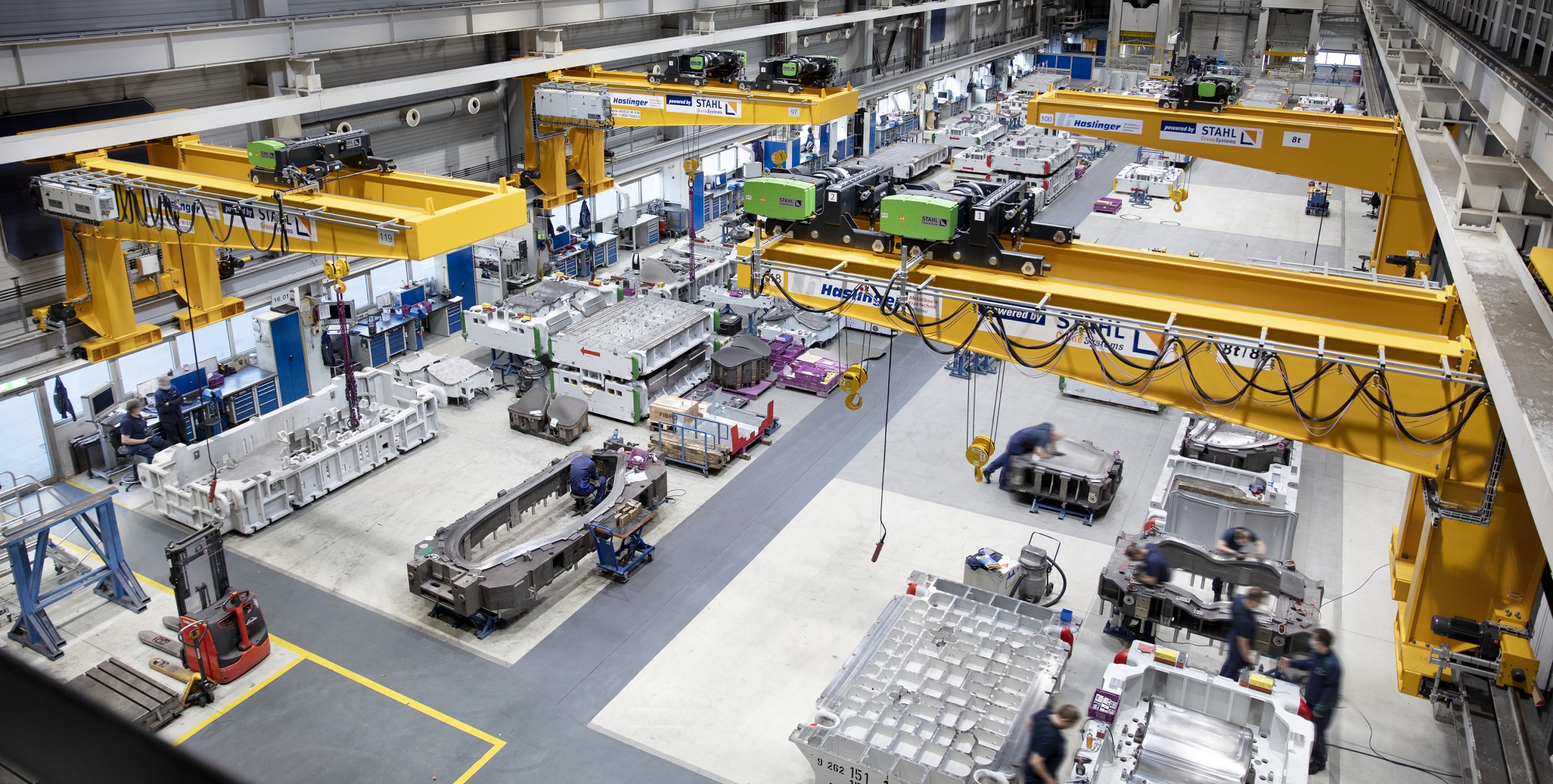 項目案例 || 應用(yòng)于汽車(chē)工(gōng)業(yè)的(de)壁行(xíng)式起重機(jī)